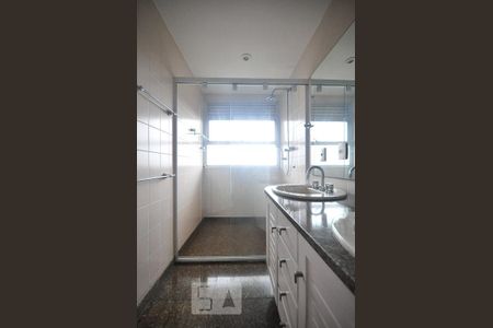 Apartamento à venda com 180m², 4 quartos e 3 vagasdetalhe do banheiro suíte 1