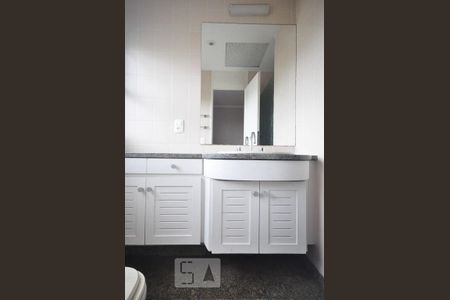 Apartamento à venda com 180m², 4 quartos e 3 vagasbanheiro suíte 2