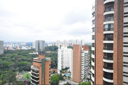 vista de apartamento à venda com 3 quartos, 180m² em Vila Suzana, São Paulo