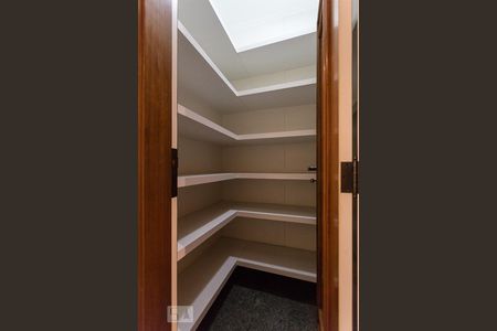 Apartamento para alugar com 250m², 4 quartos e 4 vagasDespensa