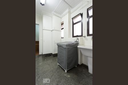 Apartamento para alugar com 250m², 4 quartos e 4 vagasÁrea de serviço