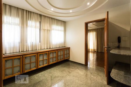 Apartamento para alugar com 250m², 4 quartos e 4 vagasCopa