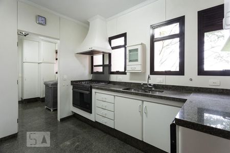 Apartamento para alugar com 250m², 4 quartos e 4 vagasCozinha