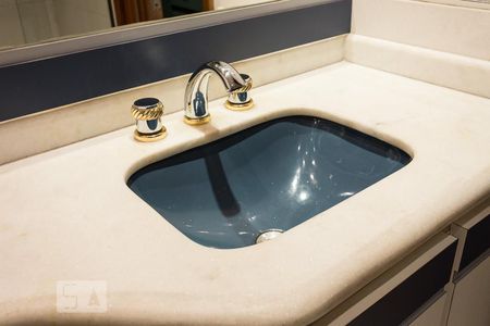 Apartamento para alugar com 250m², 4 quartos e 4 vagasBanheiro da suíte 4