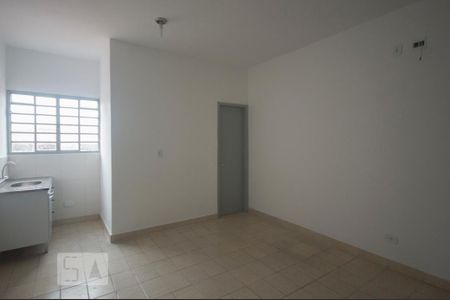 Sala de kitnet/studio para alugar com 1 quarto, 25m² em Santo Amaro, São Paulo