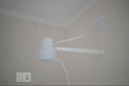 Banheiro de kitnet/studio para alugar com 1 quarto, 25m² em Santo Amaro, São Paulo