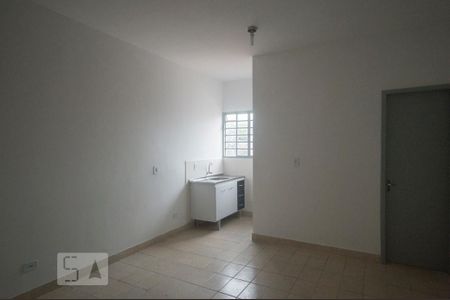 Sala de kitnet/studio para alugar com 1 quarto, 25m² em Santo Amaro, São Paulo