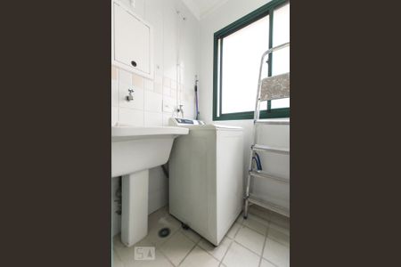 Apartamento para alugar com 68m², 2 quartos e 1 vaga Apartamento para alugar com 68m², 2 quartos e 1 vagaÁrea de serviço