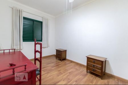Quarto 2 de apartamento para alugar com 2 quartos, 68m² em Alphaville Industrial, Barueri
