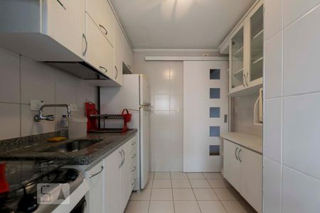 Apartamento à venda com 110m², 2 quartos e 2 vagasCozinha