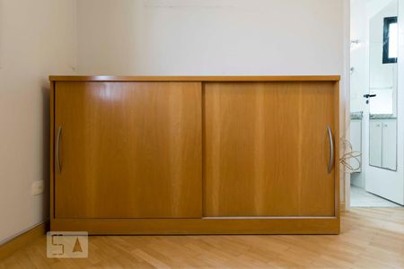 Apartamento à venda com 110m², 2 quartos e 2 vagasQuarto 2 - Suíte (Armários)