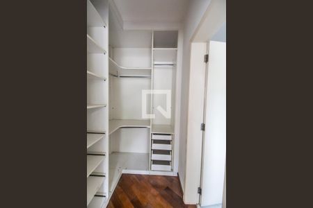 Casa de condomínio à venda com 400m², 4 quartos e 3 vagasCloset da suíte 3