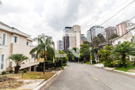 Casa de condomínio à venda com 400m², 4 quartos e 3 vagasVista da Rua