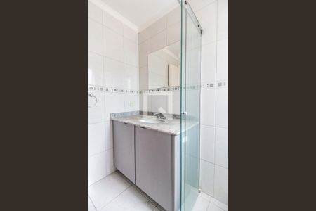 Casa de condomínio à venda com 400m², 4 quartos e 3 vagasBanheiro da Suíte 2