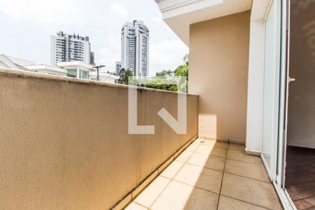 Casa de condomínio à venda com 400m², 4 quartos e 3 vagasVaranda