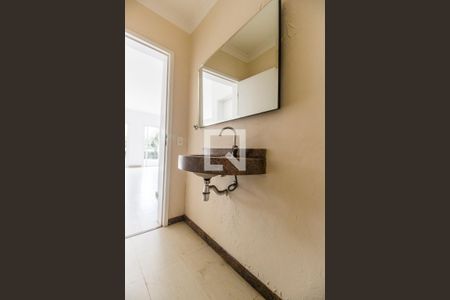 Casa de condomínio à venda com 400m², 4 quartos e 3 vagasLavabo