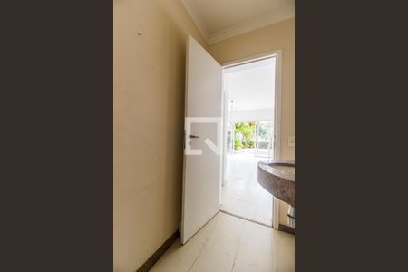 Casa de condomínio à venda com 400m², 4 quartos e 3 vagasLavabo