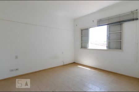 Casa à venda com 323m², 5 quartos e 3 vagasQuarto 3