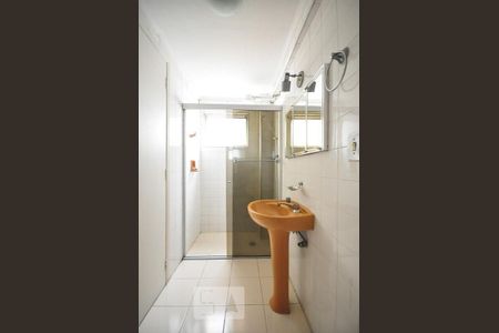 banheiro suíte 1 de apartamento para alugar com 2 quartos, 90m² em Vila Madalena, São Paulo