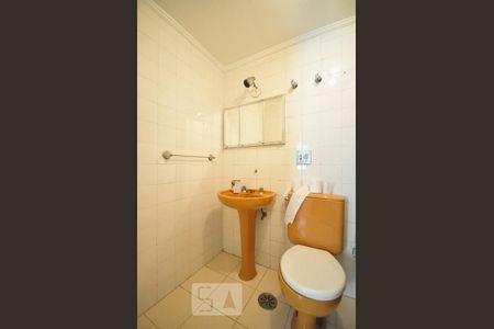 banheiro suíte 2 de apartamento para alugar com 2 quartos, 90m² em Vila Madalena, São Paulo