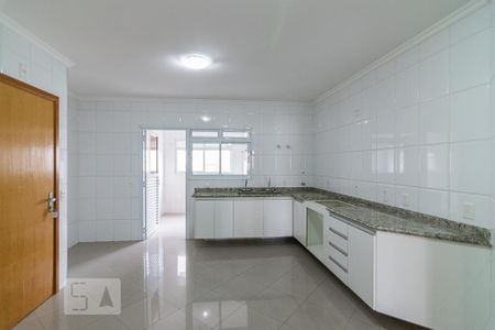 Apartamento para alugar com 146m², 3 quartos e 2 vagasCozinha