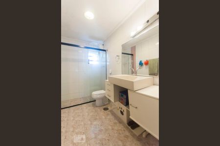 Apartamento à venda com 83m², 2 quartos e 1 vaga Apartamento à venda com 83m², 2 quartos e 1 vagaBanheiro