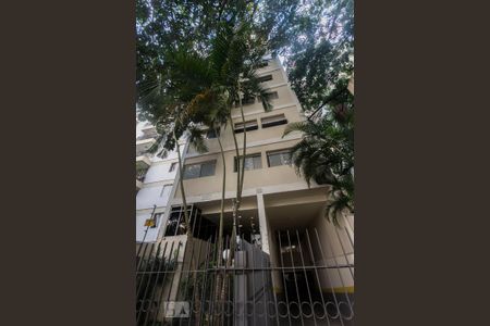 Apartamento à venda com 83m², 2 quartos e 1 vaga Apartamento à venda com 83m², 2 quartos e 1 vagaFachada