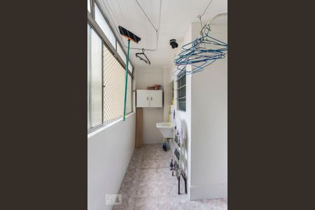 Apartamento à venda com 83m², 2 quartos e 1 vaga Apartamento à venda com 83m², 2 quartos e 1 vagaArea de serviço