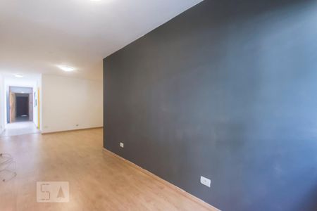 Apartamento à venda com 83m², 2 quartos e 1 vaga Apartamento à venda com 83m², 2 quartos e 1 vagaSala
