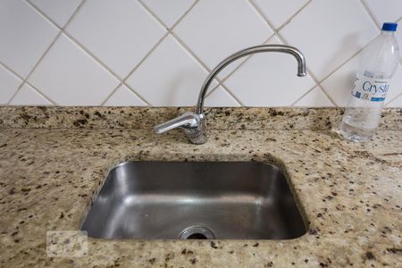 Cozinha de apartamento para alugar com 1 quarto, 65m² em Itaim Bibi, São Paulo