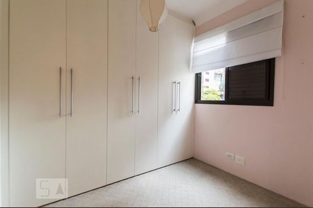Quarto de apartamento para alugar com 2 quartos, 80m² em Vila Suzana, São Paulo