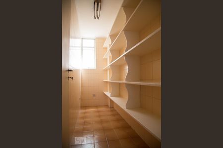 Apartamento à venda com 343m², 4 quartos e 3 vagasdespensa 