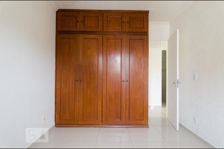 Quarto 2 de apartamento para alugar com 3 quartos, 70m² em Vila São Bento, Campinas