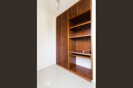 Quarto 3 de apartamento para alugar com 3 quartos, 70m² em Vila São Bento, Campinas