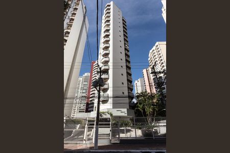 Apartamento para alugar com 152m², 3 quartos e 2 vagasFachada