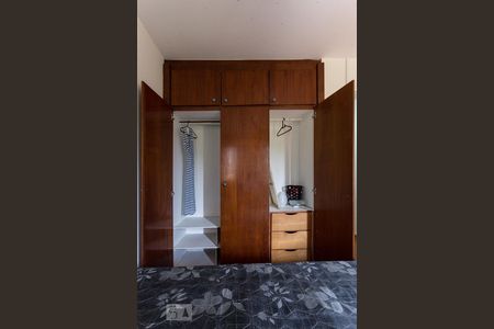 Apartamento à venda com 110m², 3 quartos e 1 vagaQuarto