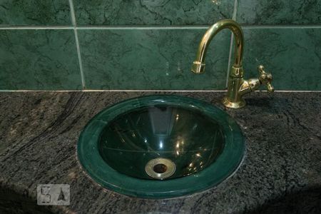 Apartamento à venda com 110m², 3 quartos e 1 vagaBanheiro da suíte 1