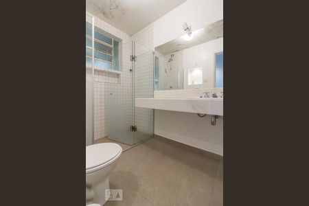 Banheiro de apartamento para alugar com 1 quarto, 55m² em Vila Buarque, São Paulo