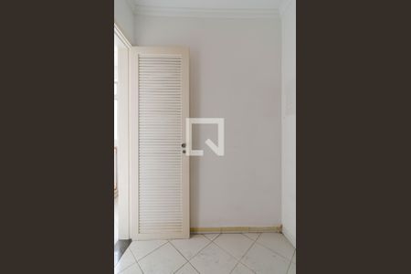 Apartamento à venda com 86m², 2 quartos e 2 vagas Apartamento à venda com 86m², 2 quartos e 2 vagasQuarto de serviço