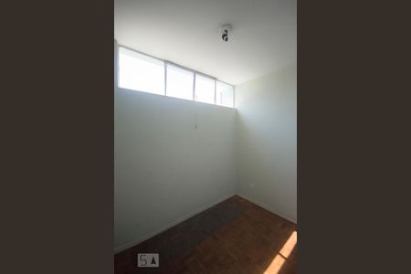 Apartamento à venda com 140m², 4 quartos e 1 vagaCloset