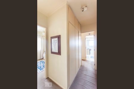 Corredor de apartamento para alugar com 3 quartos, 101m² em Sumarezinho, São Paulo