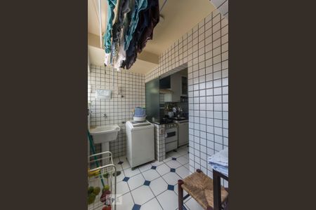 Area de serviço de apartamento para alugar com 3 quartos, 101m² em Sumarezinho, São Paulo