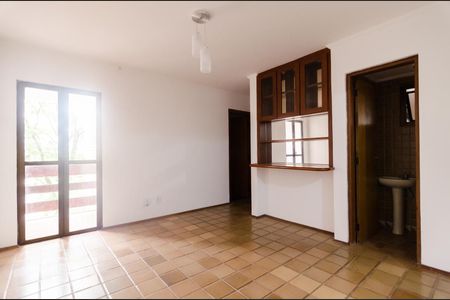 Sala de apartamento à venda com 2 quartos, 70m² em Cambuí, Campinas