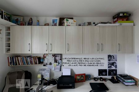 Apartamento à venda com 147m², 4 quartos e 2 vagasQuarto 1 (Home Office - Armários)