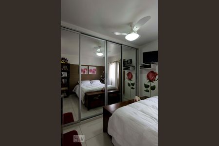 Apartamento à venda com 147m², 4 quartos e 2 vagasQuarto 4 - Suíte (Armários)