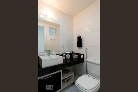 Banheiro social de apartamento para alugar com 4 quartos, 140m² em Vila Clementino, São Paulo