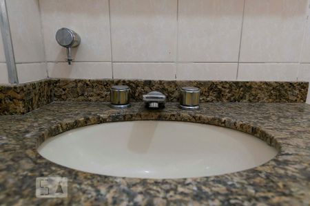 Apartamento à venda com 74m², 3 quartos e 1 vagaBanheiro (Torneira)