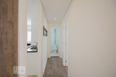 Corredor de apartamento para alugar com 2 quartos, 50m² em Jardim Rossi, Guarulhos