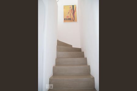 escada de apartamento à venda com 1 quarto, 42m² em Paraíso, São Paulo