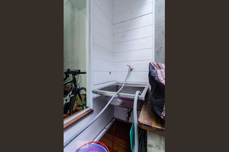 Casa à venda com 81m², 1 quarto e sem vagaÁrea de serviço